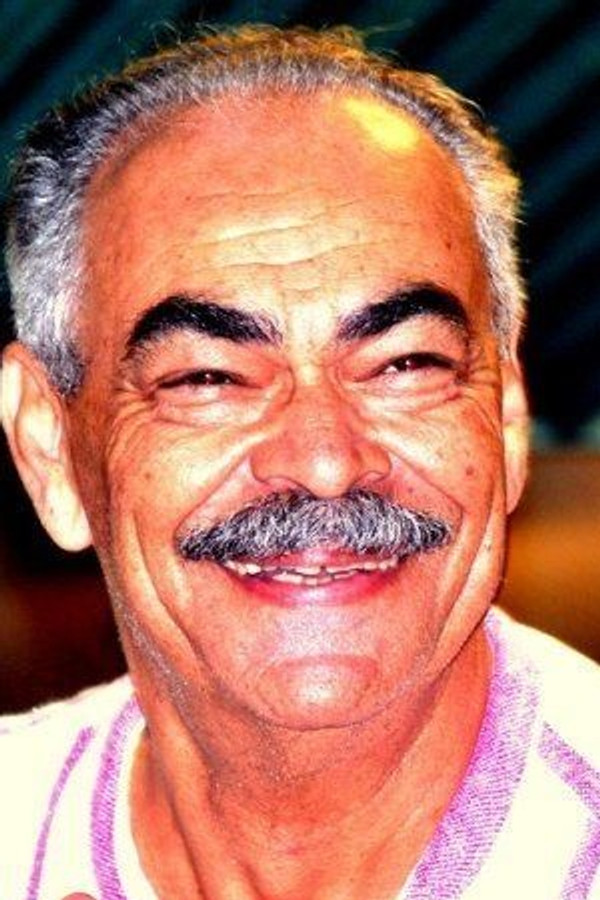 이스멜 '이스트' 카를로